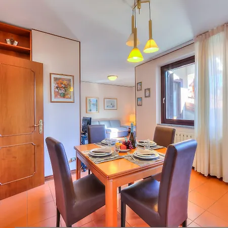 Lauras Cozy Center Διαμέρισμα