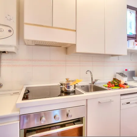 Διαμέρισμα Lauras Cozy Center Στρέσα