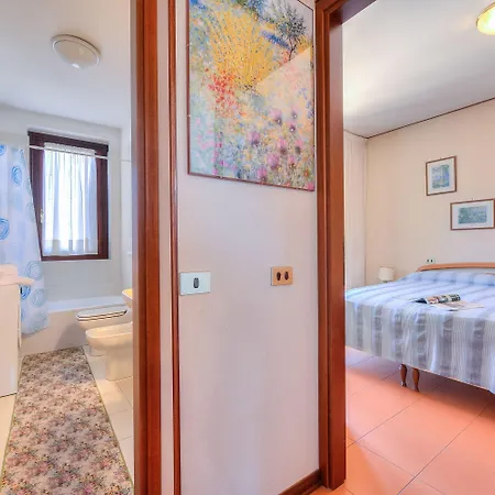 Lauras Cozy Center Διαμέρισμα *